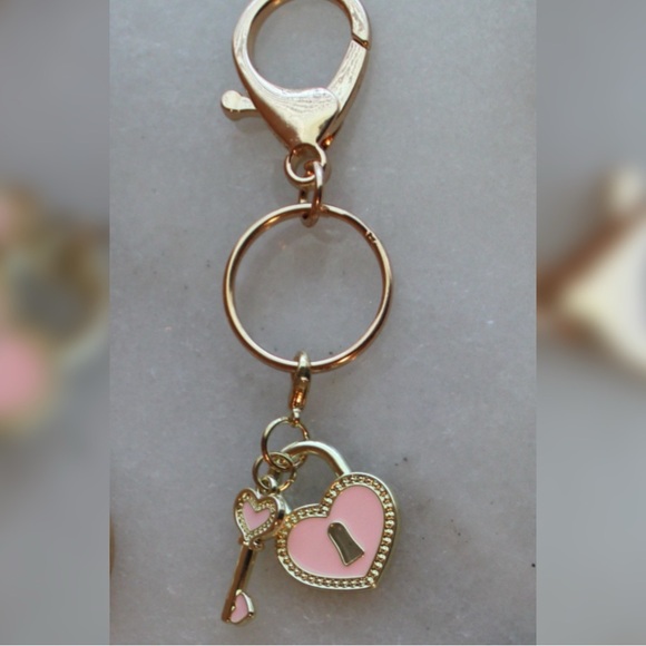 Accessories - Pink Heart Lock & Key Keychain Bag Charm with Keyring Gold